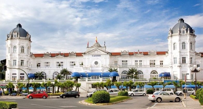 Gran-casino-del-Sardinero-Cantabria-Cantabriarural-A-800x533